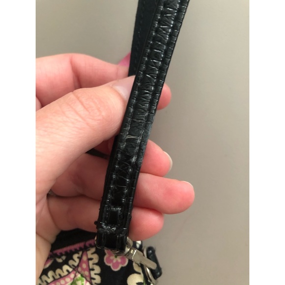 Vera Bradley Wristlet - Picture 8 of 13